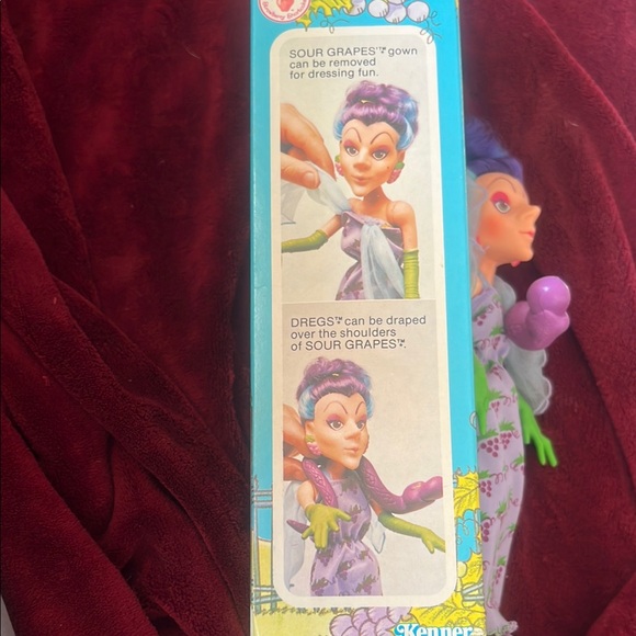 Strawberry Shortcake Kenner Sour Grapes Doll with Green and Purple Outfit - Picture 5 of 6